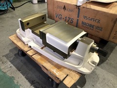 津田駒工業(ツダコマ) マシンバイス VG-175