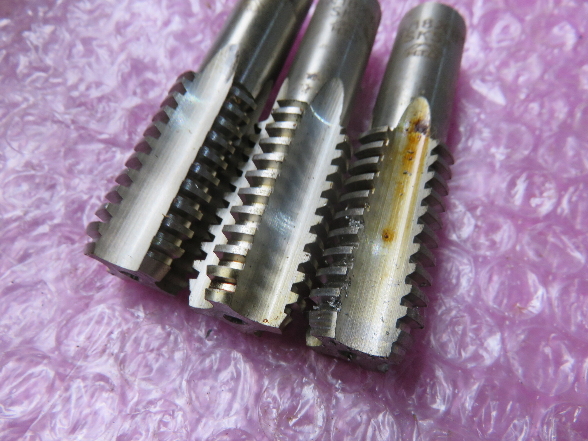 不明 ハンドタップ M16x2,18x8,M18x1
