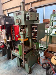 伊藤造機 プレス CPP-15