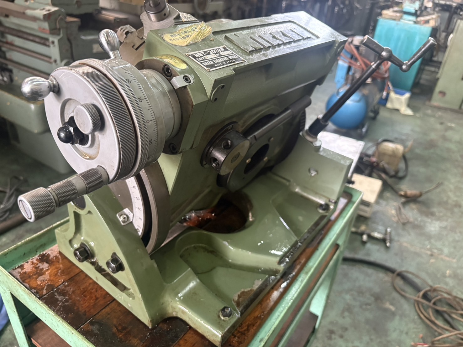 日研工作所 万能傾斜テーブル NST-300HP