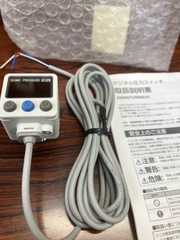 SMC デジタル圧力スイッチ ZSE80/ISE80