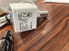 SMC デジタル圧力スイッチ ZSE80/ISE80