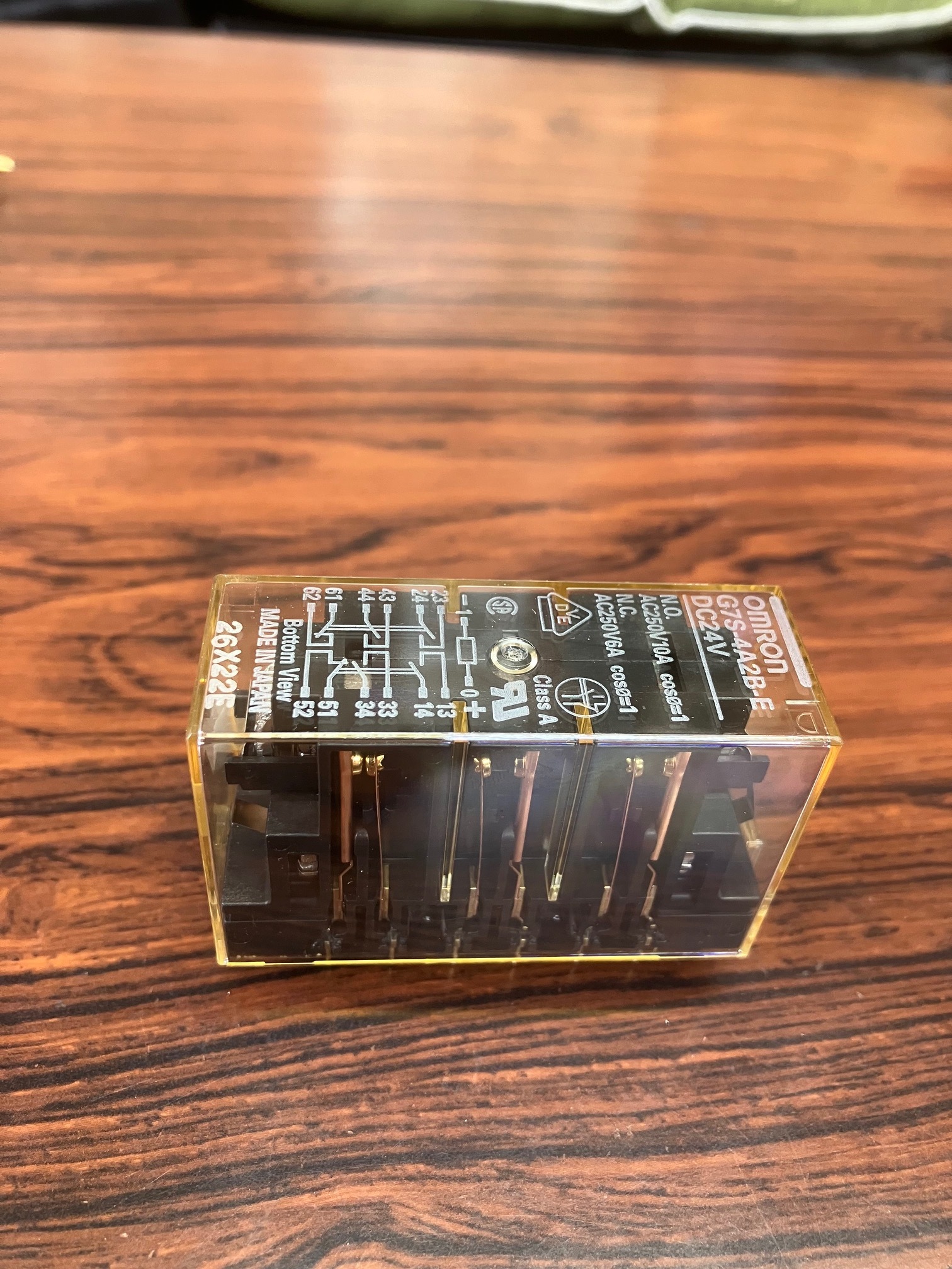 オムロン セーフティーリレー G7S-4A2B-E