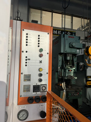 DGC製造 50t油圧プレス QP5020MS
