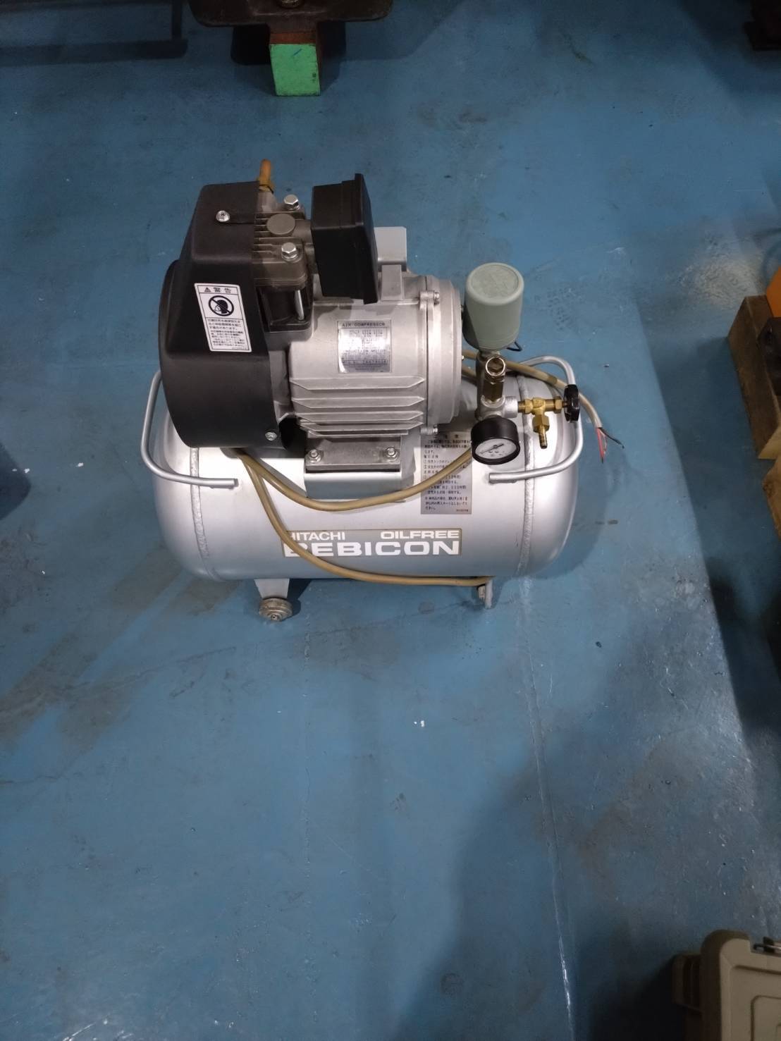 日立産機システム 0.4kwコンプレッサー 0.4OP-7T | マシンライフ