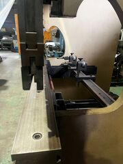 東洋工機 2000mmプレスブレーキ HPB8520AT
