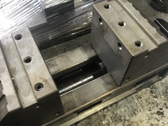 不明 5軸マシンバイス 口幅100mm 口高90ｍｍ