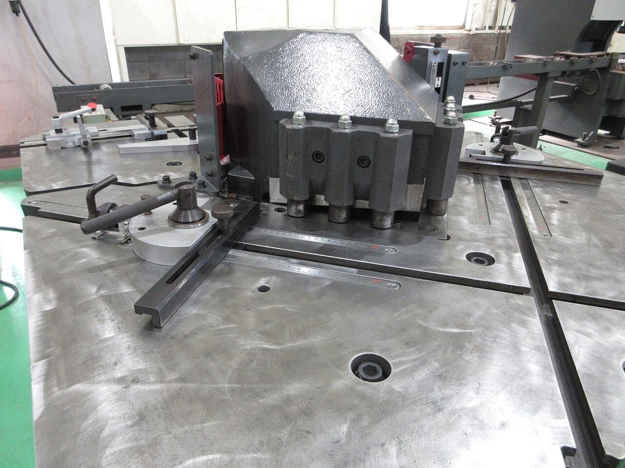 タケダ機械 コーナーシャー TCN-256B