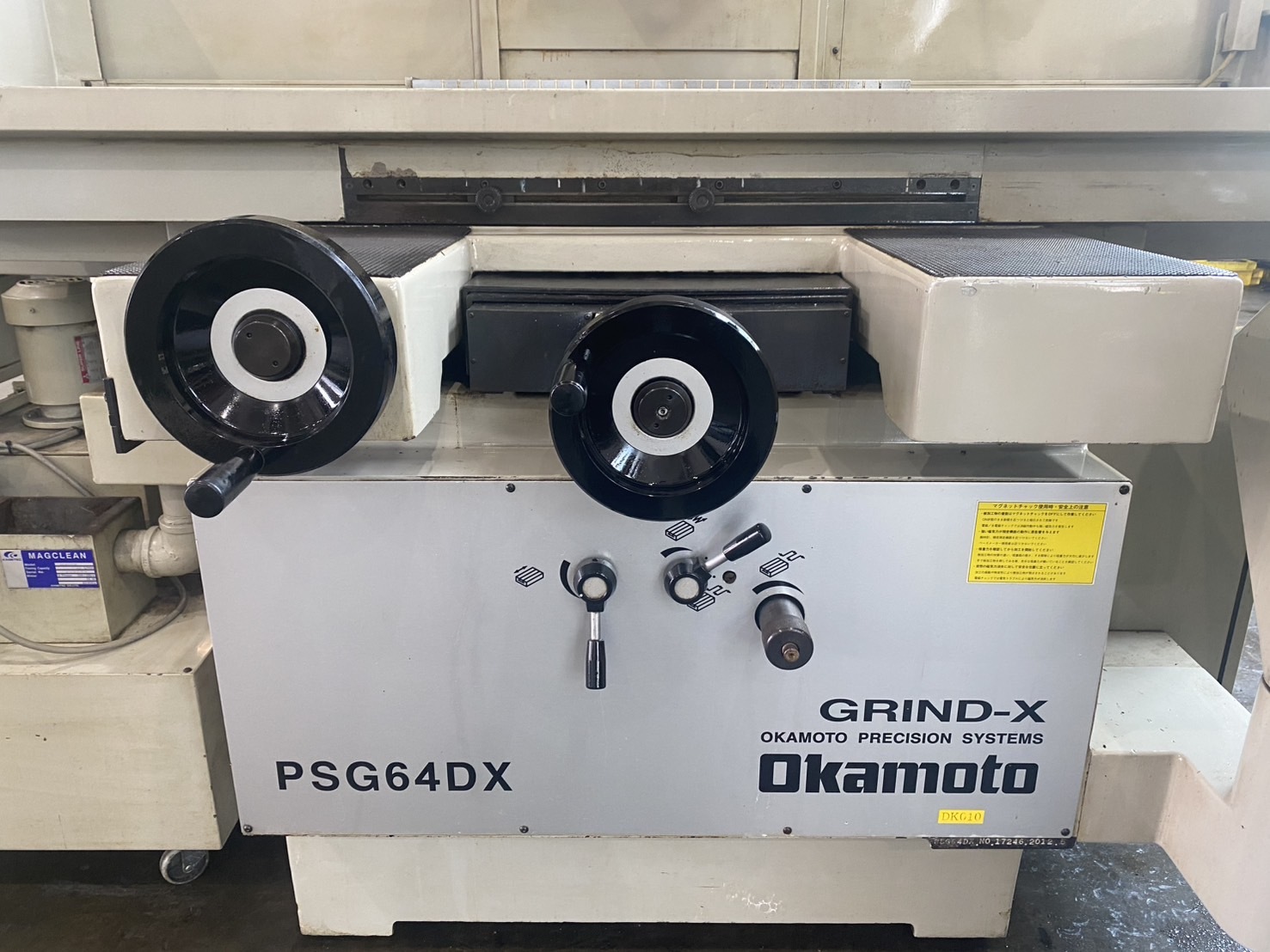 岡本工作機械製作所 平面研削盤 PSG64DX