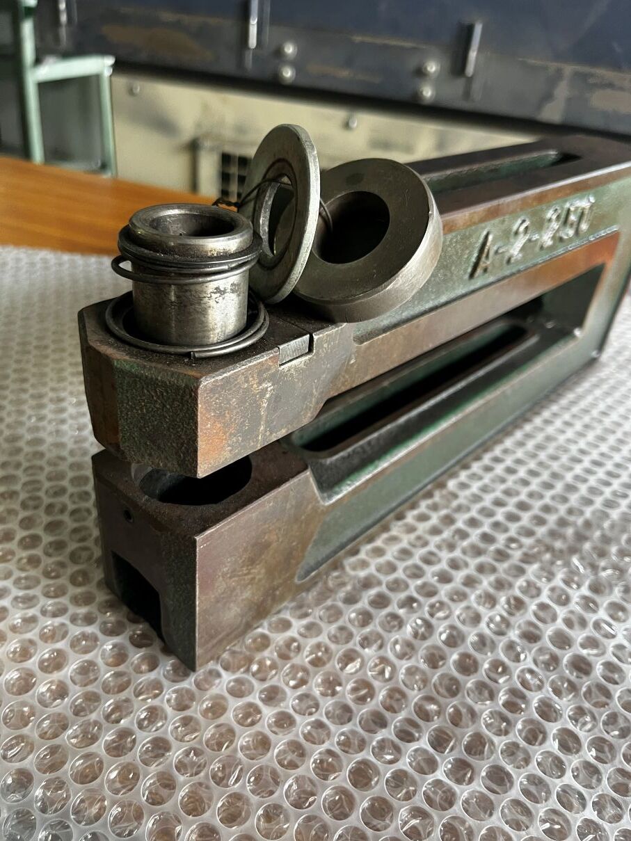 ミヤギ パンチセット A-2-250