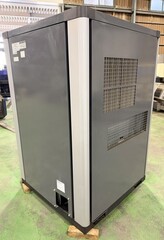 HITACHI 油冷式スクリューコンプレッサー OSP-22VARN