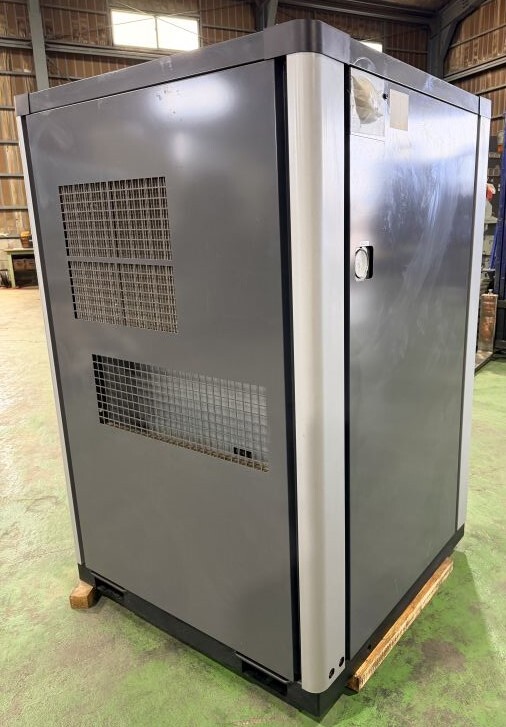 HITACHI 油冷式スクリューコンプレッサー OSP-22VARN