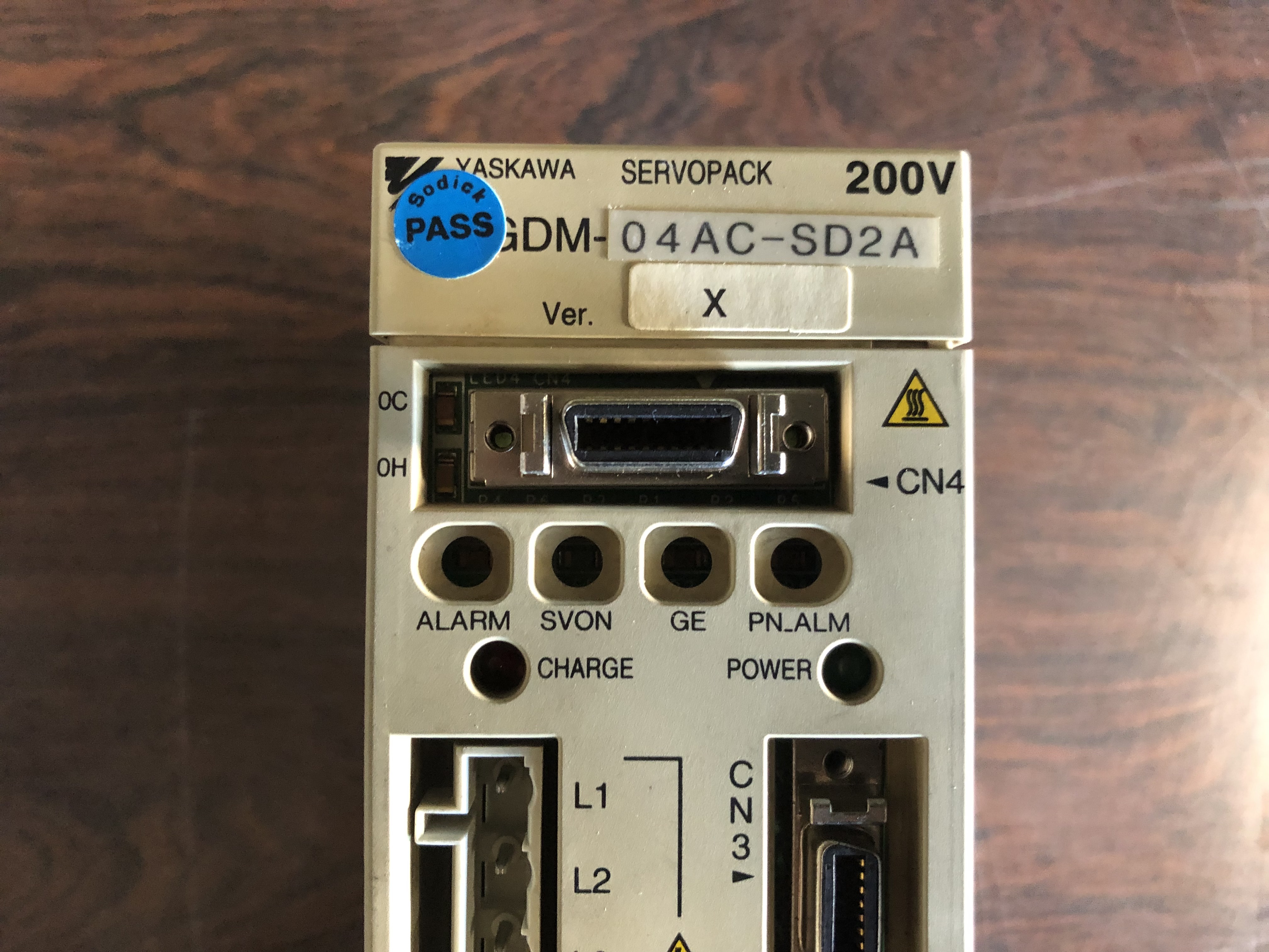安川電機 YASKAWA サーボパックSERVOPACK SGDM-04AC-SD2A
