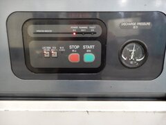 KOBELCO 油冷式 スクリュウコンプレッサー CM6B-5