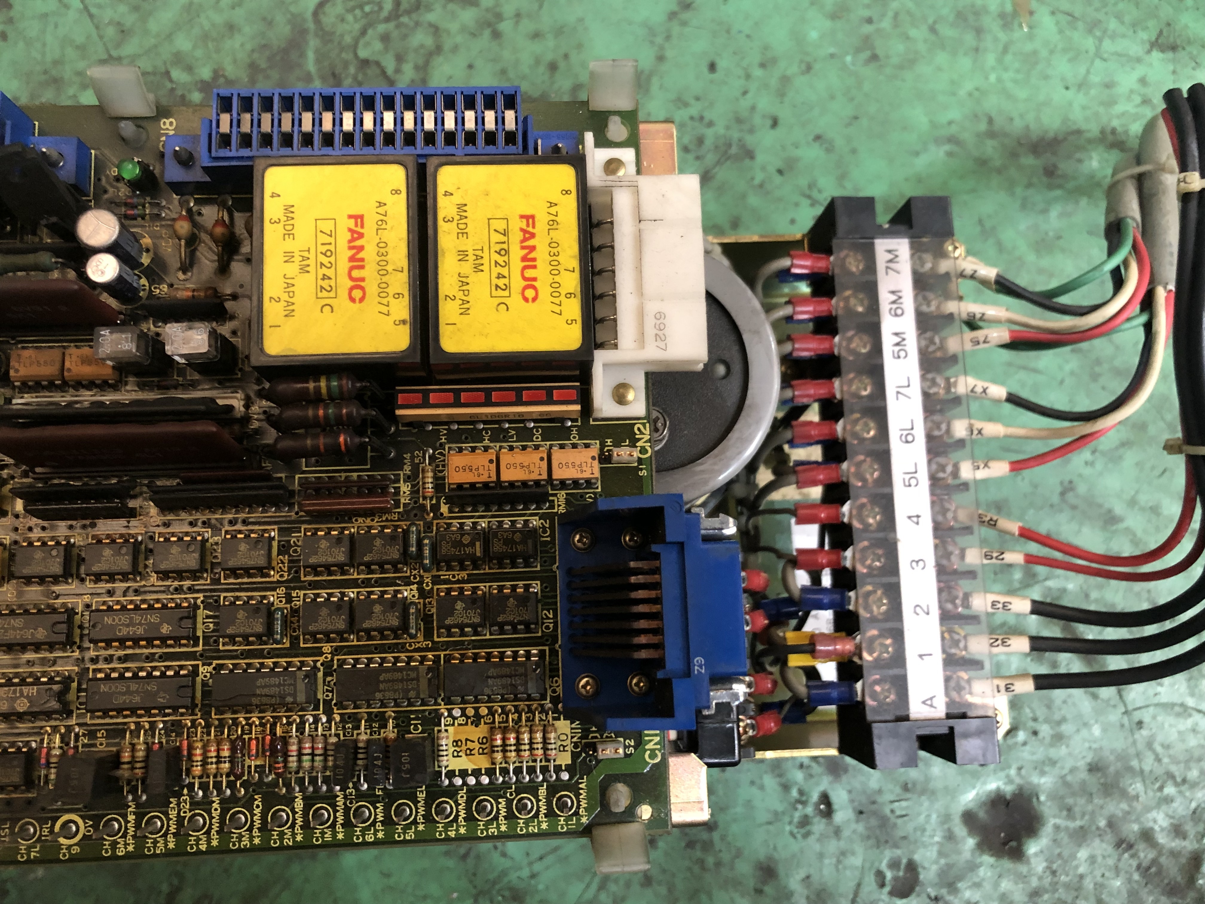FANUC/ファナック サーボアンプSERVO AMPLIFIER A16B-1200-0680/02A(A06B-6057-H203)