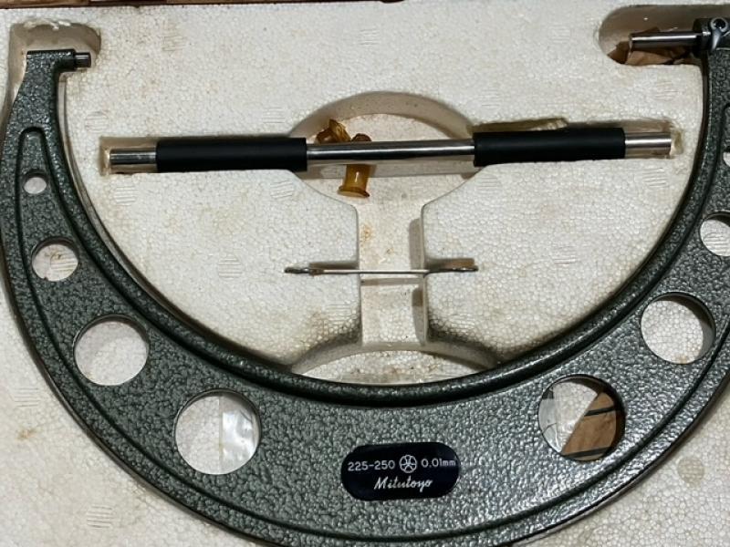 ミツトヨ 外側マイクロメーター OM-250