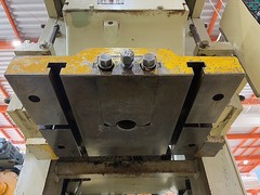コマツ C型プレス OBS60-3B