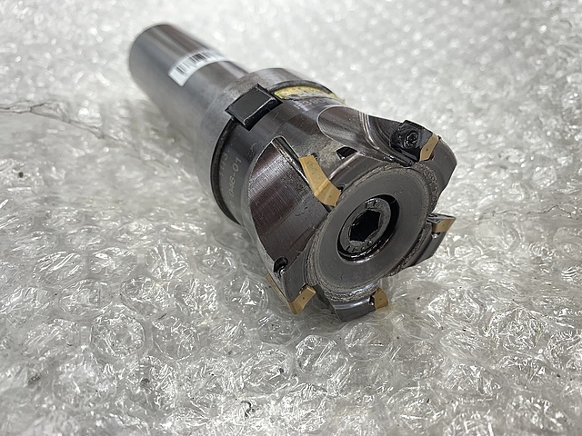 サンドビック フェイスミル R390-050Q22-11M