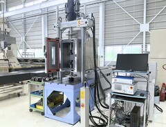 島津 動的・疲労試験機 サーボパルサ EHF-UV050K2-020-1AS