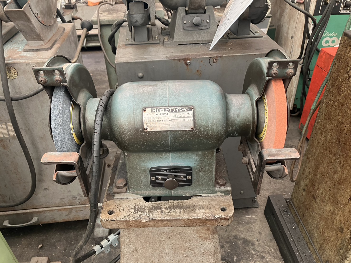 日立工機 両頭グラインダー TG-205A