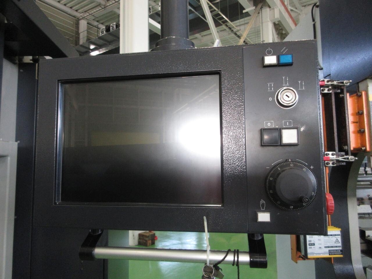 コマツ 液圧サーボプレスブレーキ(ベンダー) PVS8525NET