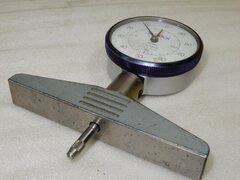 テクロック ダイヤルデプスゲージ 0～20㎜ DM-224