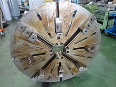 4爪インデペンデントチャック φ1200