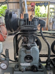 日立 エアーコンプレッサー 0.75P－9.5V