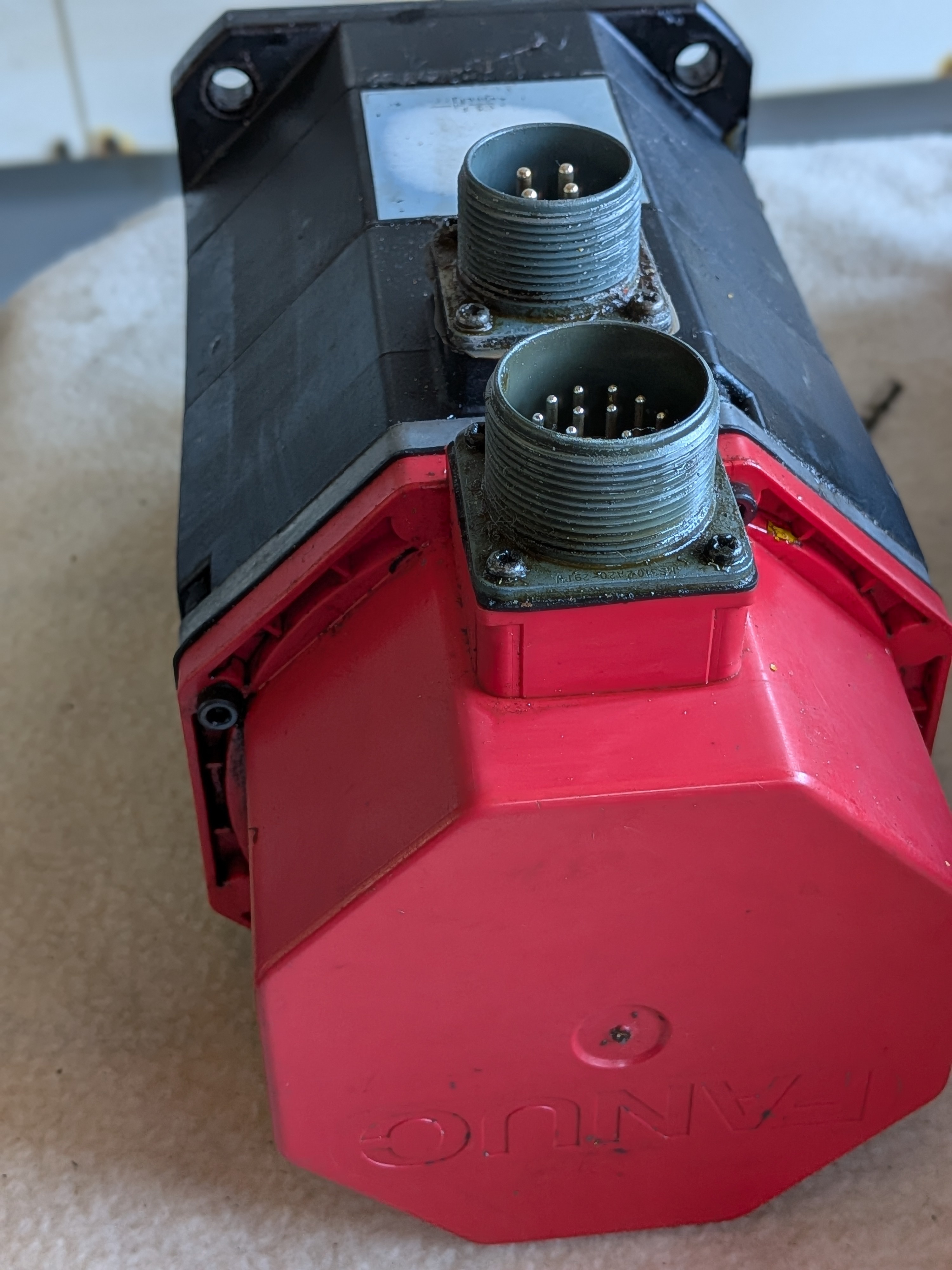 FANUC ACサーボモーター A06B-0513-B001