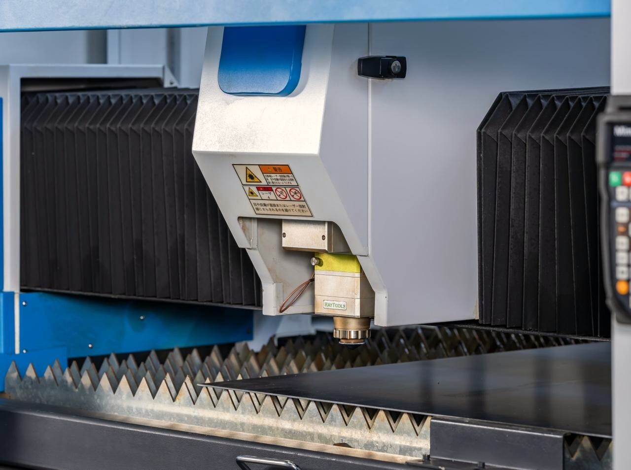SENFENG LASER ファイバーレーザー加工機 SF1313G