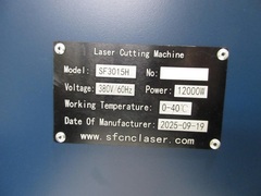 SENFENG LASER ファイバーレーザー加工機 SF3015H4