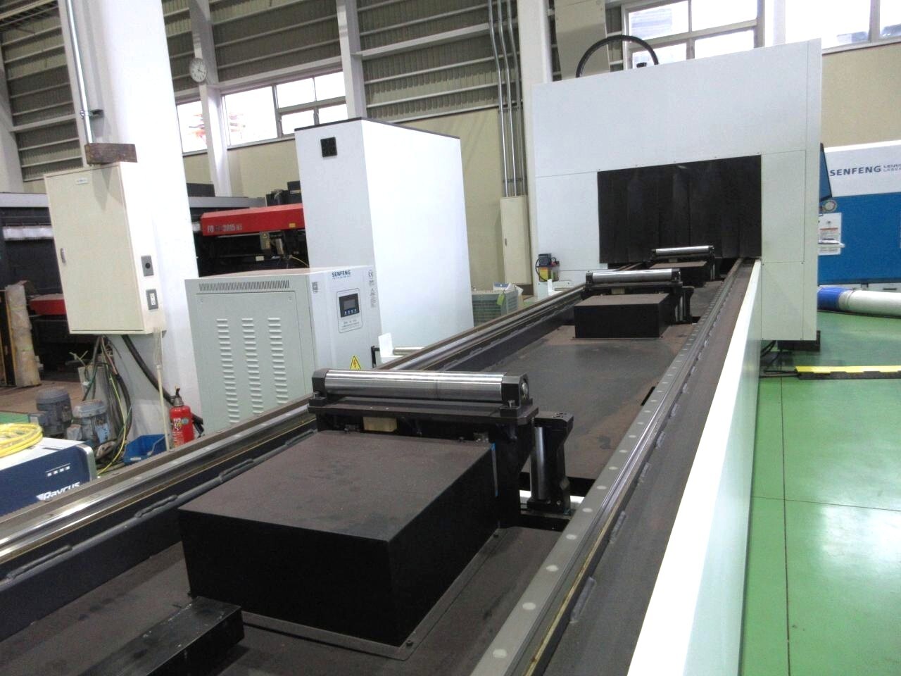 SENFENG LASER パイプレーザー切断機 SF6035GT