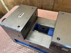 ナベヤ ロックタイト油圧バイス FA VISE 150