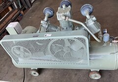 日立産機 5.5kwコンプレッサー 5.5OP-8.5T