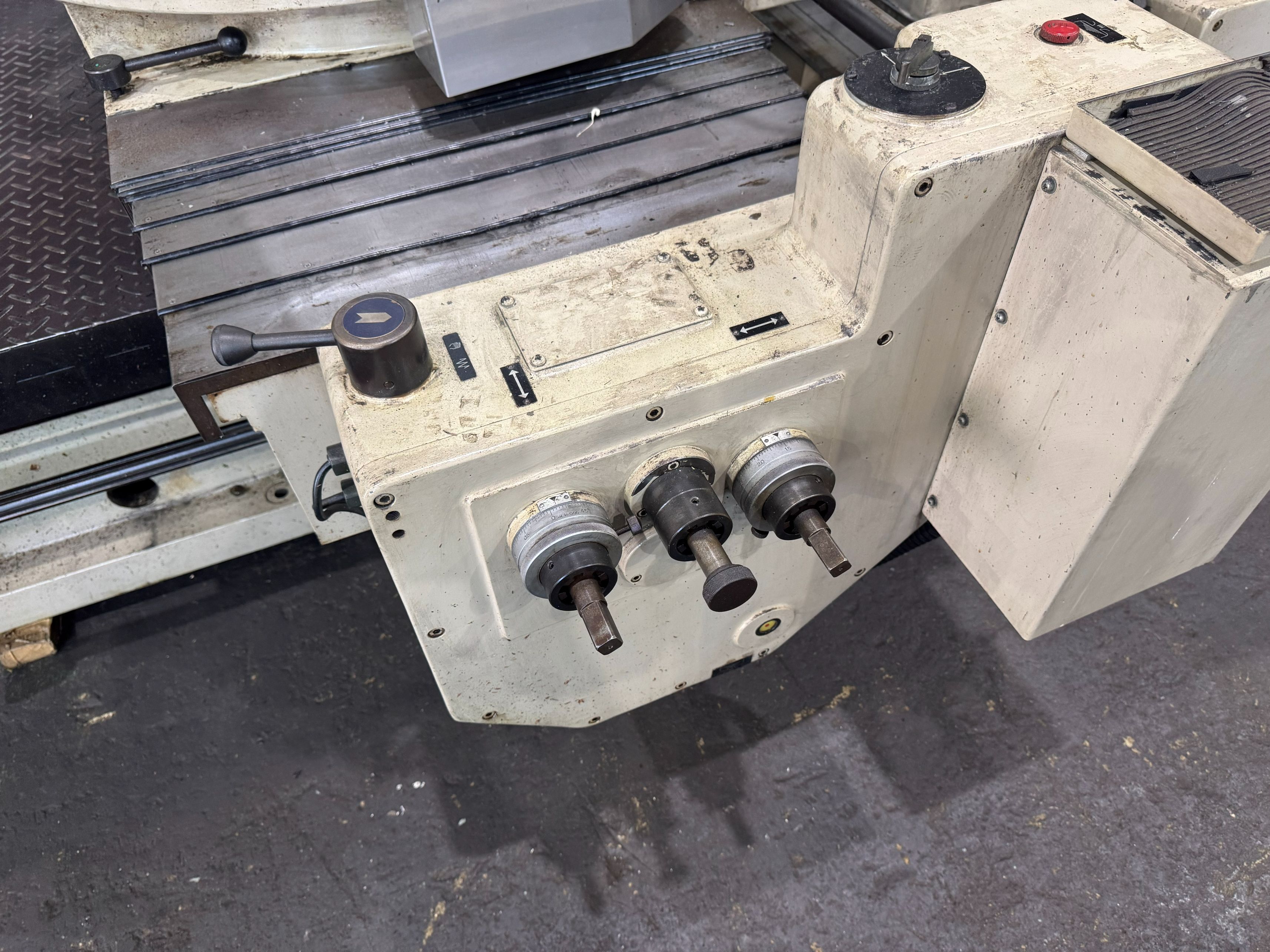 山毛鉄工所 450㎜スロッター MY-450