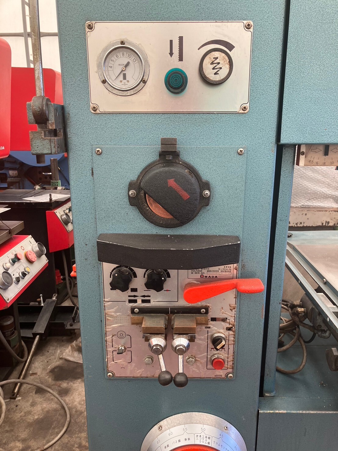 アマダ コンターマシン VA-400