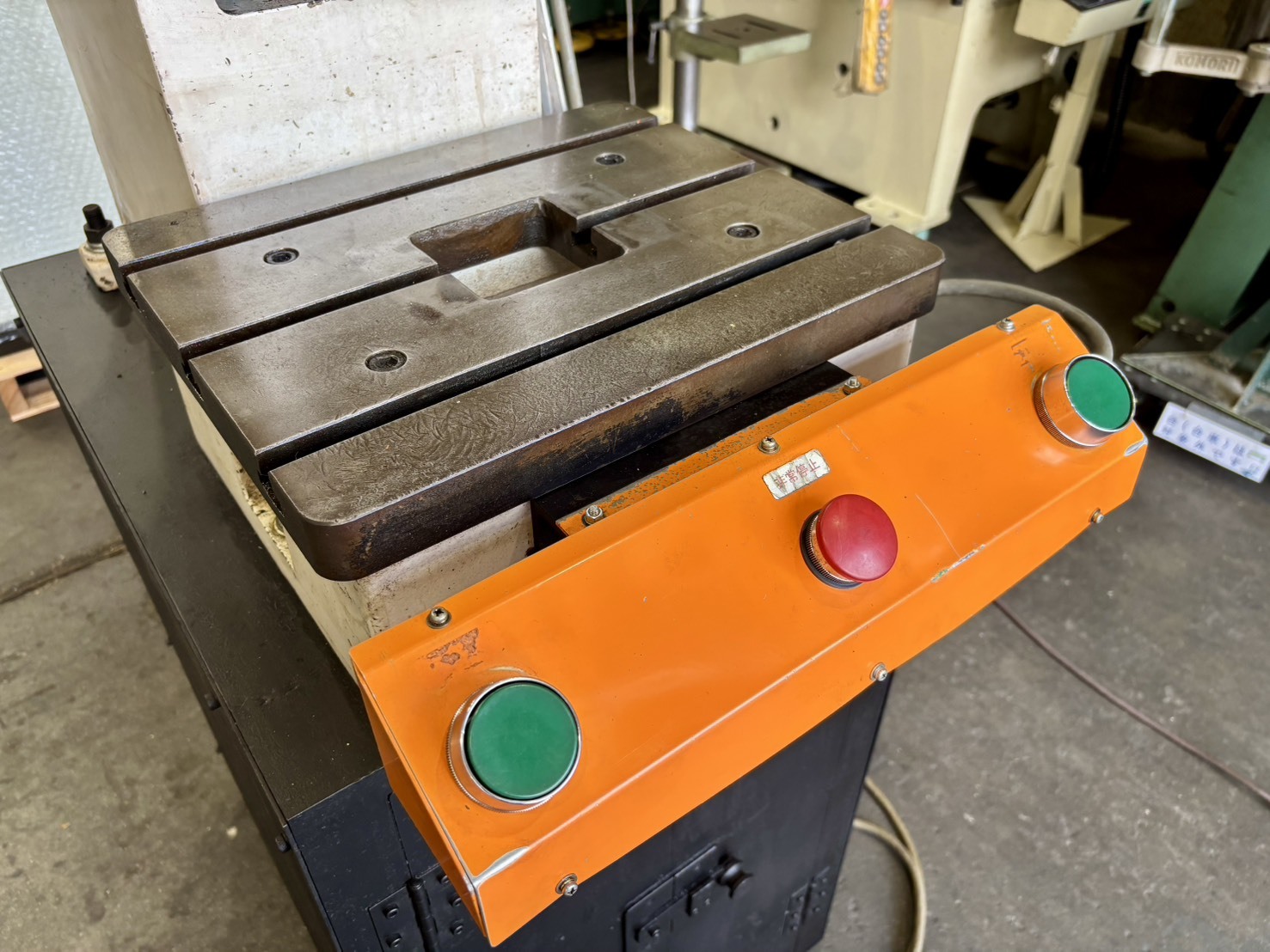 日本オートマチックマシン(JAM) 5T油圧プレス HYP505H