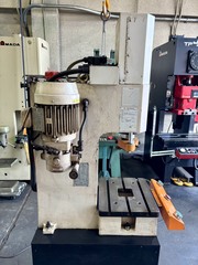 日本オートマチックマシン(JAM) 5T油圧プレス HYP505H