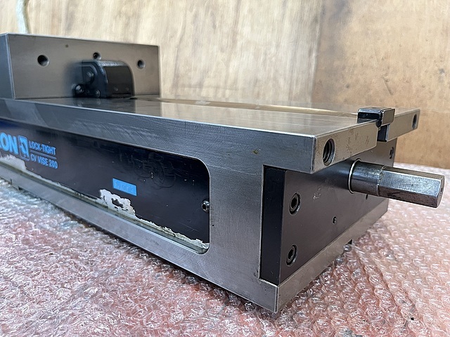 ナベヤ ロックタイト精密マシンバイス LTCV200