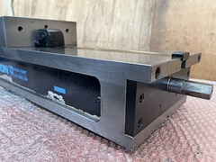 ナベヤ ロックタイト精密マシンバイス LTCV200
