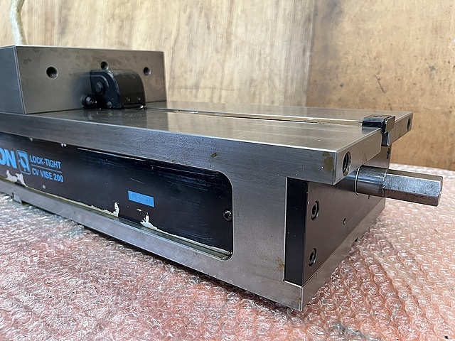 ナベヤ ロックタイト精密マシンバイス LTCV200