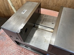 ナベヤ ロックタイト精密マシンバイス LTCV200