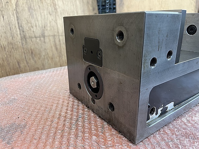 ナベヤ ロックタイト精密マシンバイス LTCV200