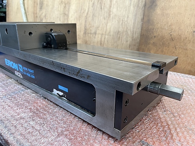 ナベヤ ロックタイト精密マシンバイス LTCV200