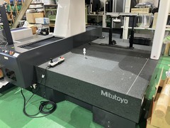 ミツトヨ 三次元測定機 CRYSTA Apex V121210
