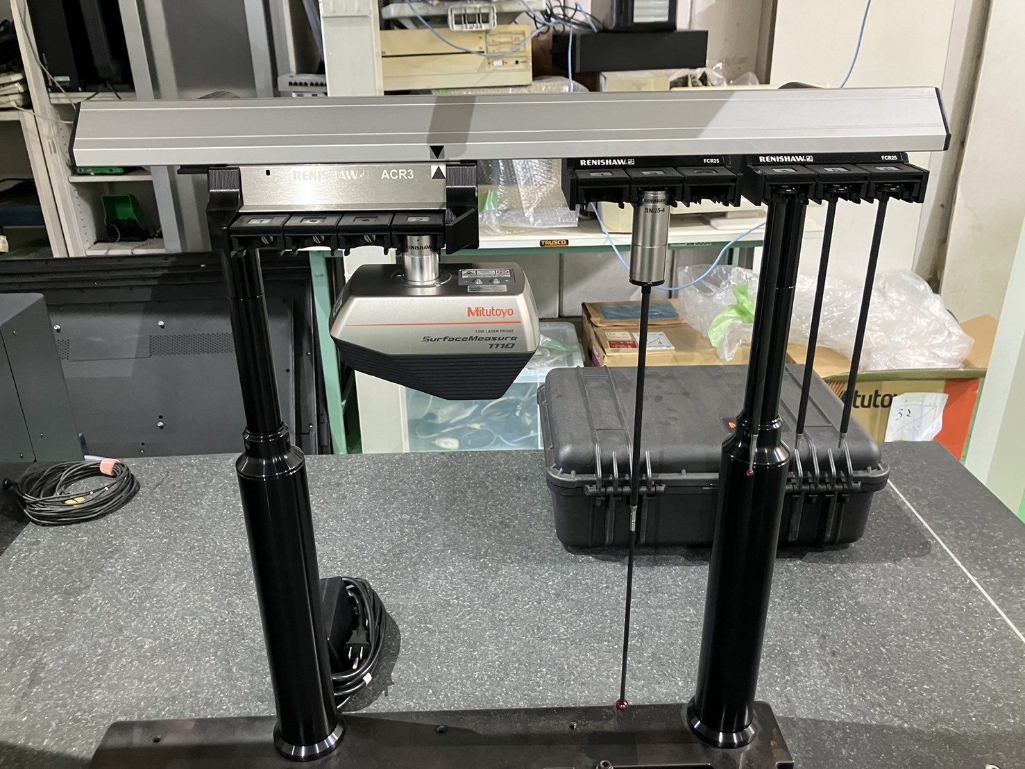 ミツトヨ 三次元測定機 CRYSTA Apex V121210