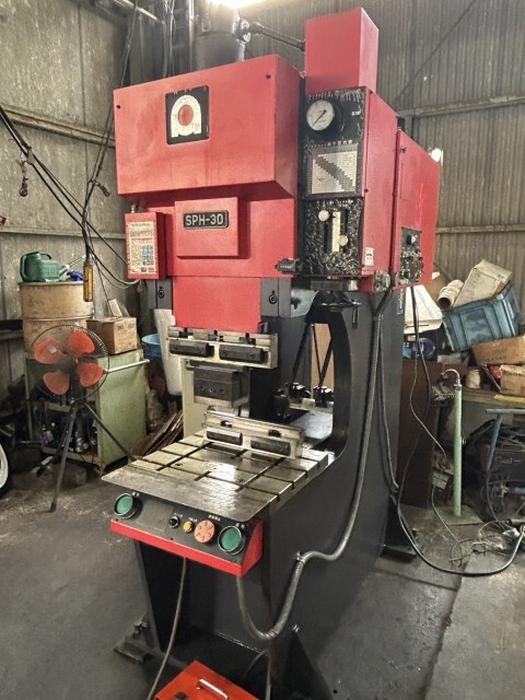 アマダ 万能油圧ベンダー SPH-30C