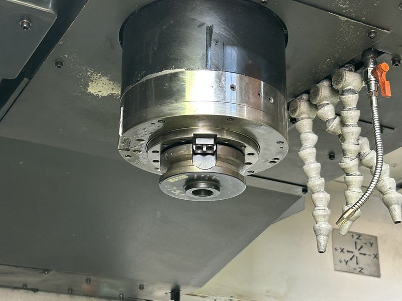 オークマ 立型マシニングセンター MILLAC-1052VⅡ
