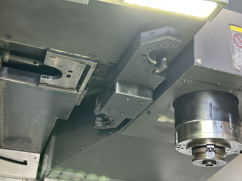 オークマ 立型マシニングセンター MILLAC-1052VⅡ