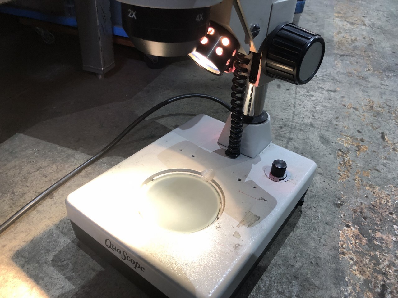 新潟精機 SK ステレオ顕微鏡（実体顕微鏡） QUA SCOPE